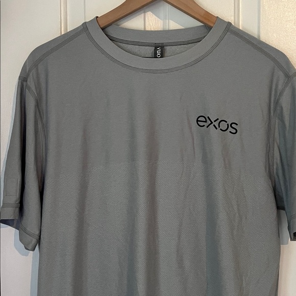 Vuori | Exos Grandview Tech Tee Gray Performance Running Hiking Large - Picture 3 of 5